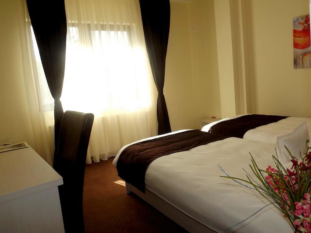 West Plaza Residence Bucureşti Phòng bức ảnh